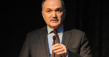 faruk-özlü-kimdir