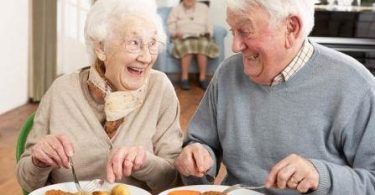 Yaşlılarda Sağlıklı Beslenme Nasıl Olmalıdır?