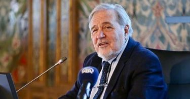 İlber Ortaylı Kimdir? Kısaca Hayatı ve Eserleri
