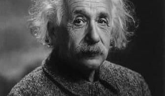 Albert Einstein Kimdir? Hayatı, Bilimsel çalışmaları ve Buluşları
